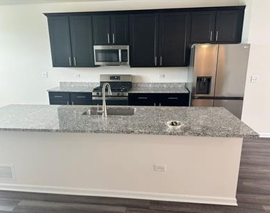 1601 Albany Street - Photo Thumbnail 8