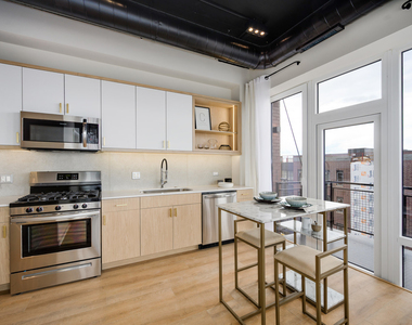 2725 Thatcher Avenue - Photo Thumbnail 9