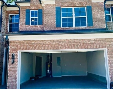 2425 Morgan Place Drive - Photo Thumbnail 9