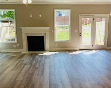 2425 Morgan Place Drive - Photo Thumbnail 12