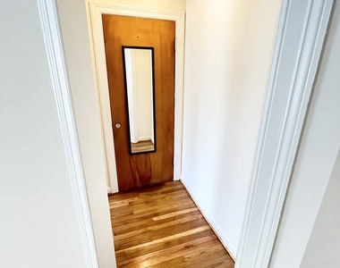 1310 Wilmette Avenue - Photo Thumbnail 14
