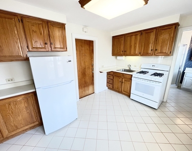 1310 Wilmette Avenue - Photo Thumbnail 5