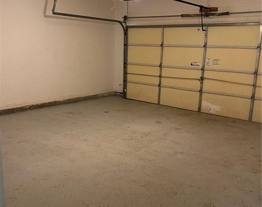 425 Beckenham Walk Drive - Photo Thumbnail 11