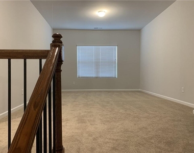 430 Broadmoor Drive - Photo Thumbnail 6