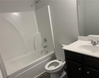 430 Broadmoor Drive - Photo Thumbnail 17