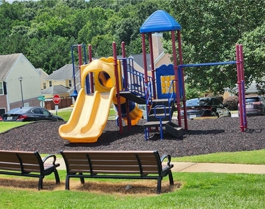 4217 Legacy Square - Photo Thumbnail 16