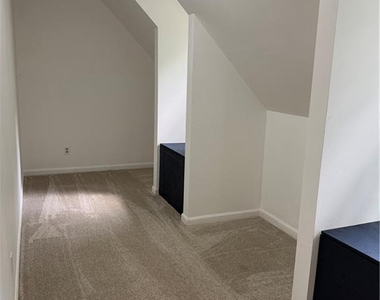 3019 Chelsea Lane - Photo Thumbnail 24