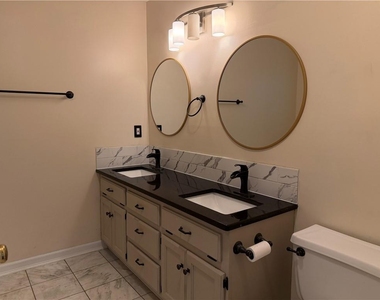 3019 Chelsea Lane - Photo Thumbnail 16