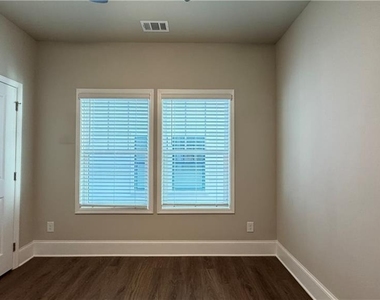 13040 Deerfield Parkway - Photo Thumbnail 3