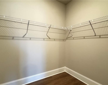 13040 Deerfield Parkway - Photo Thumbnail 12