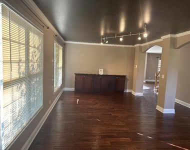 5490 Fox Path Lane - Photo Thumbnail 34