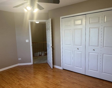 5490 Fox Path Lane - Photo Thumbnail 9
