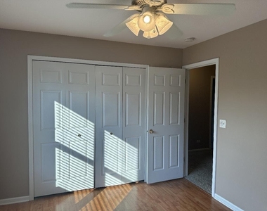 5490 Fox Path Lane - Photo Thumbnail 6