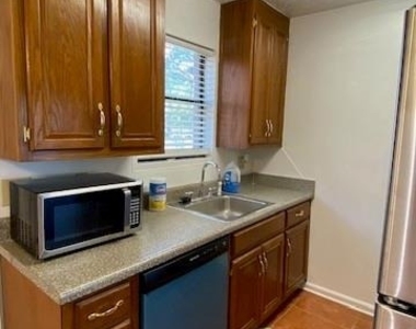 5032 Top Cat Court - Photo Thumbnail 10
