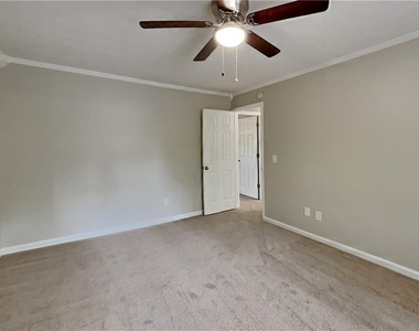 1285 Grayland Hills Drive - Photo Thumbnail 12