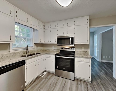 1285 Grayland Hills Drive - Photo Thumbnail 5