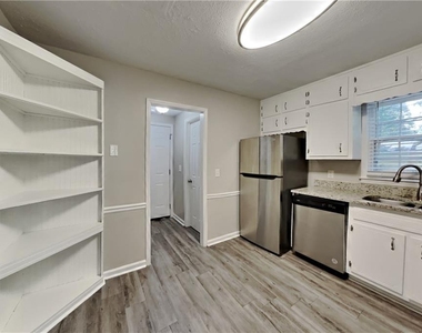 1285 Grayland Hills Drive - Photo Thumbnail 4