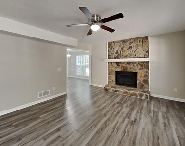 1285 Grayland Hills Drive - Photo Thumbnail 1