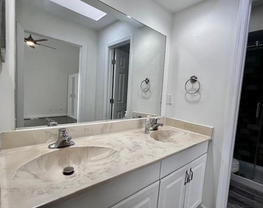 698 Serramonte Drive - Photo Thumbnail 11