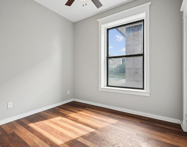 307 W 6th Street - Photo Thumbnail 11