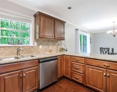 3211 Flamingo Drive - Photo Thumbnail 9