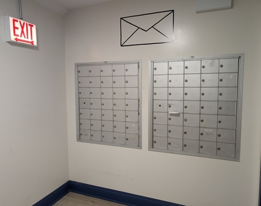 5417 N Kenmore Avenue - Photo Thumbnail 2