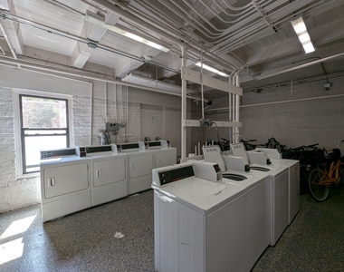 5417 N Kenmore Avenue - Photo Thumbnail 6