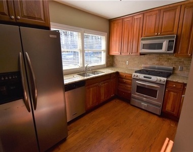 57 Karland Drive Nw - Photo Thumbnail 3