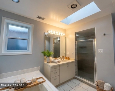 449 W 37th Street - Photo Thumbnail 19