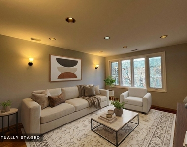 449 W 37th Street - Photo Thumbnail 3