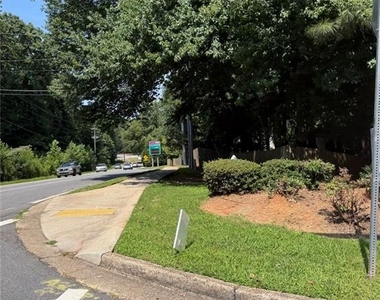 1819 Crescent Hill Drive Nw - Photo Thumbnail 23