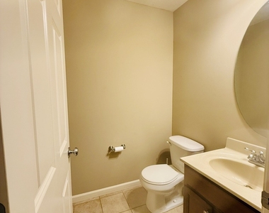1112 Ekstam Drive - Photo Thumbnail 8