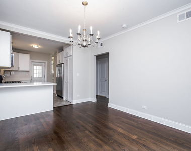 2648 W Lunt Avenue - Photo Thumbnail 5
