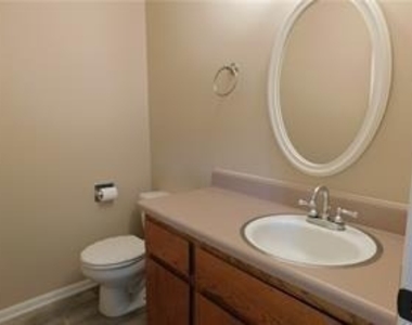 1930 Annwicks Drive - Photo Thumbnail 37