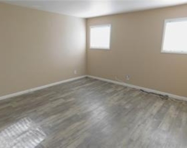 1930 Annwicks Drive - Photo Thumbnail 25