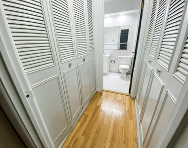 516 W Melrose Street - Photo Thumbnail 5