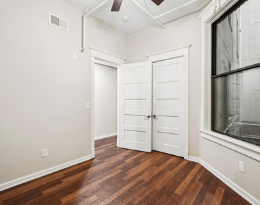 307 W 6th Street - Photo Thumbnail 10