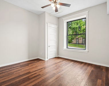 307 W 6th Street - Photo Thumbnail 11