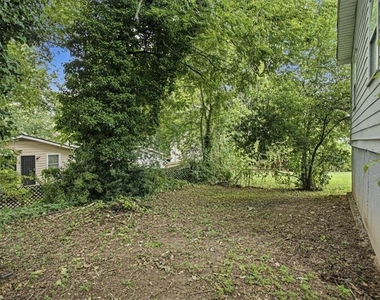 1173 Moton Avenue - Photo Thumbnail 20