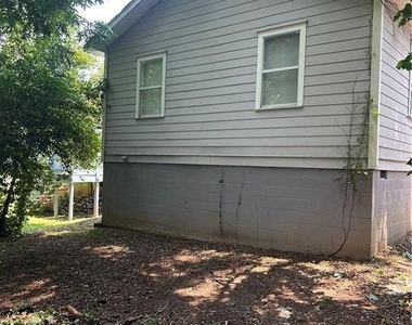 1173 Moton Avenue - Photo Thumbnail 15