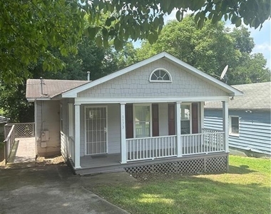 1173 Moton Avenue - Photo Thumbnail 14
