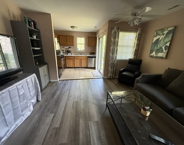 37 Gant Circle - Photo Thumbnail 7