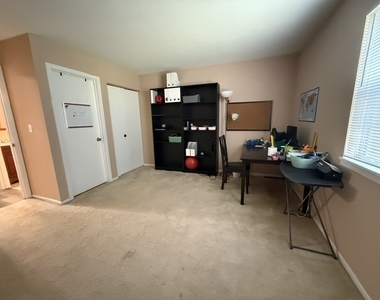 37 Gant Circle - Photo Thumbnail 17