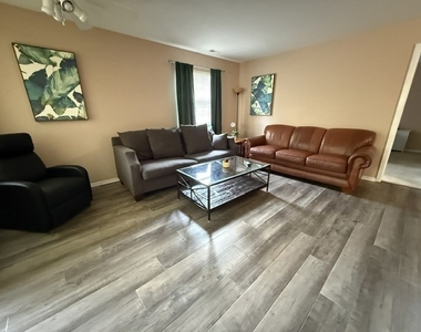 37 Gant Circle - Photo Thumbnail 8