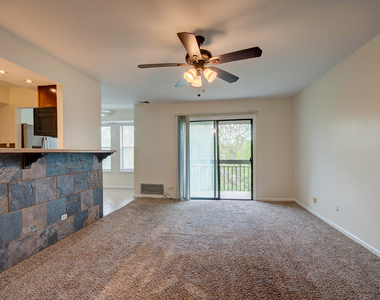 2210 Country Club Drive - Photo Thumbnail 6