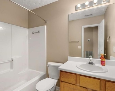 13387 Aventide Lane - Photo Thumbnail 12