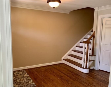 831 Clairemont Avenue - Photo Thumbnail 2
