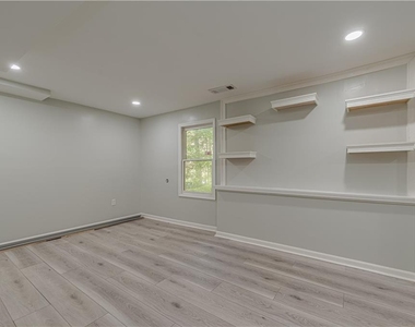 435 Little Pines Court - Photo Thumbnail 5