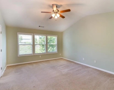 5640 Sterling Court - Photo Thumbnail 11