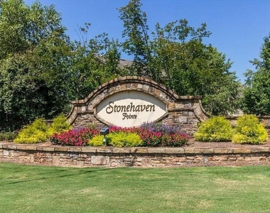 5640 Sterling Court - Photo Thumbnail 17